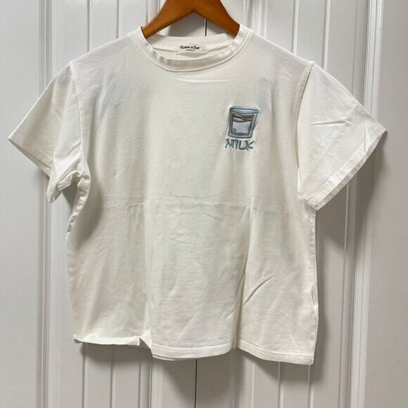 Embroidered Milk Graphic Tee White – S - Picture 4 of 11